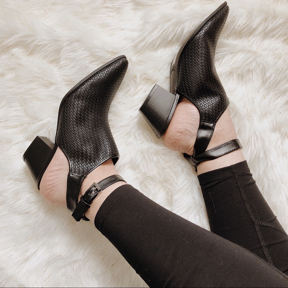✨SOLD OUT✨Edgy Cowgirl | Mules / Booties - Picture 2 of 8